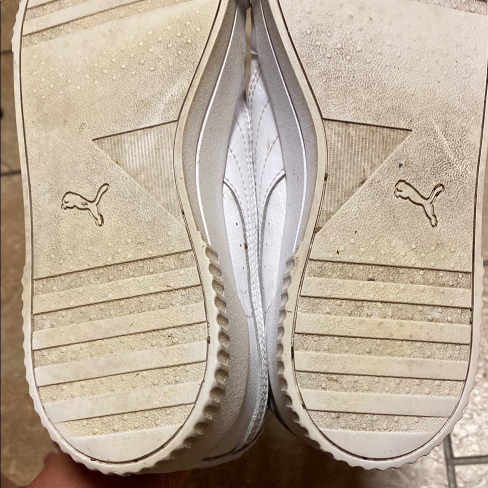 Women’s Puma Classic White Size 11 Sneakers Preppy Activewear Lifestyle - Picture 9 of 10